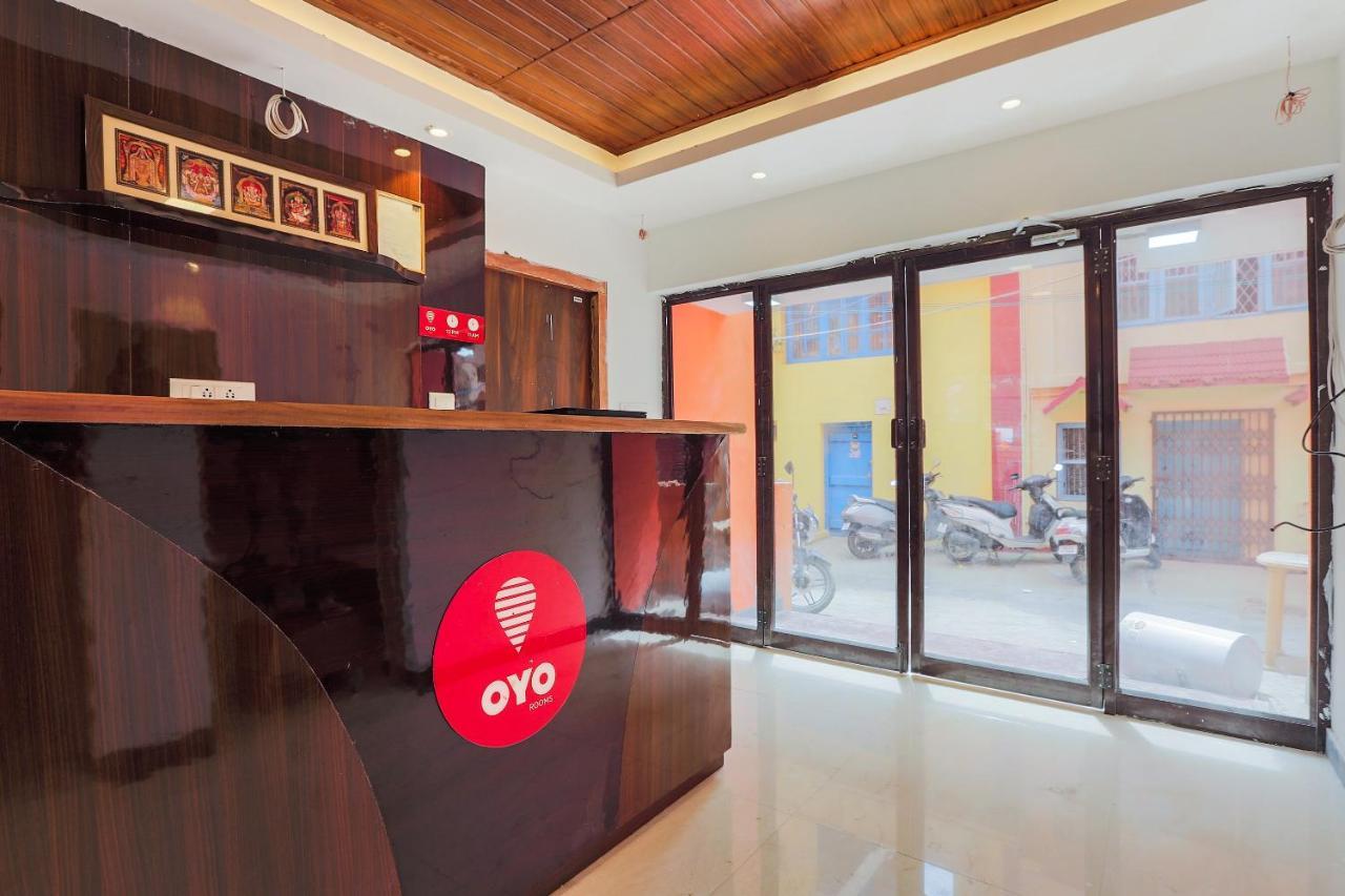 Oyo 36500 Sri Krishna Inn Ooty Kültér fotó